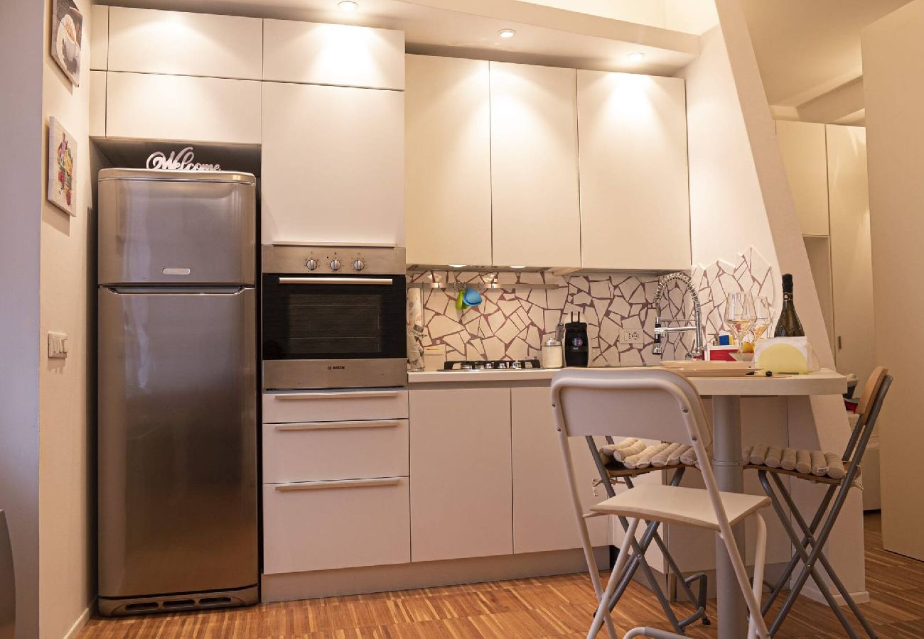 Apartment in Bologna - Gramsci, Bologna by Short Holidays