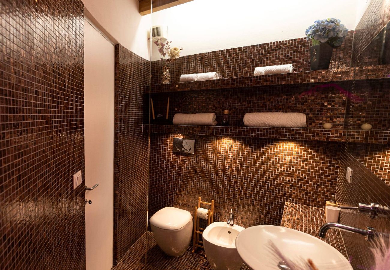 Apartment in Bologna - Gramsci, Bologna by Short Holidays