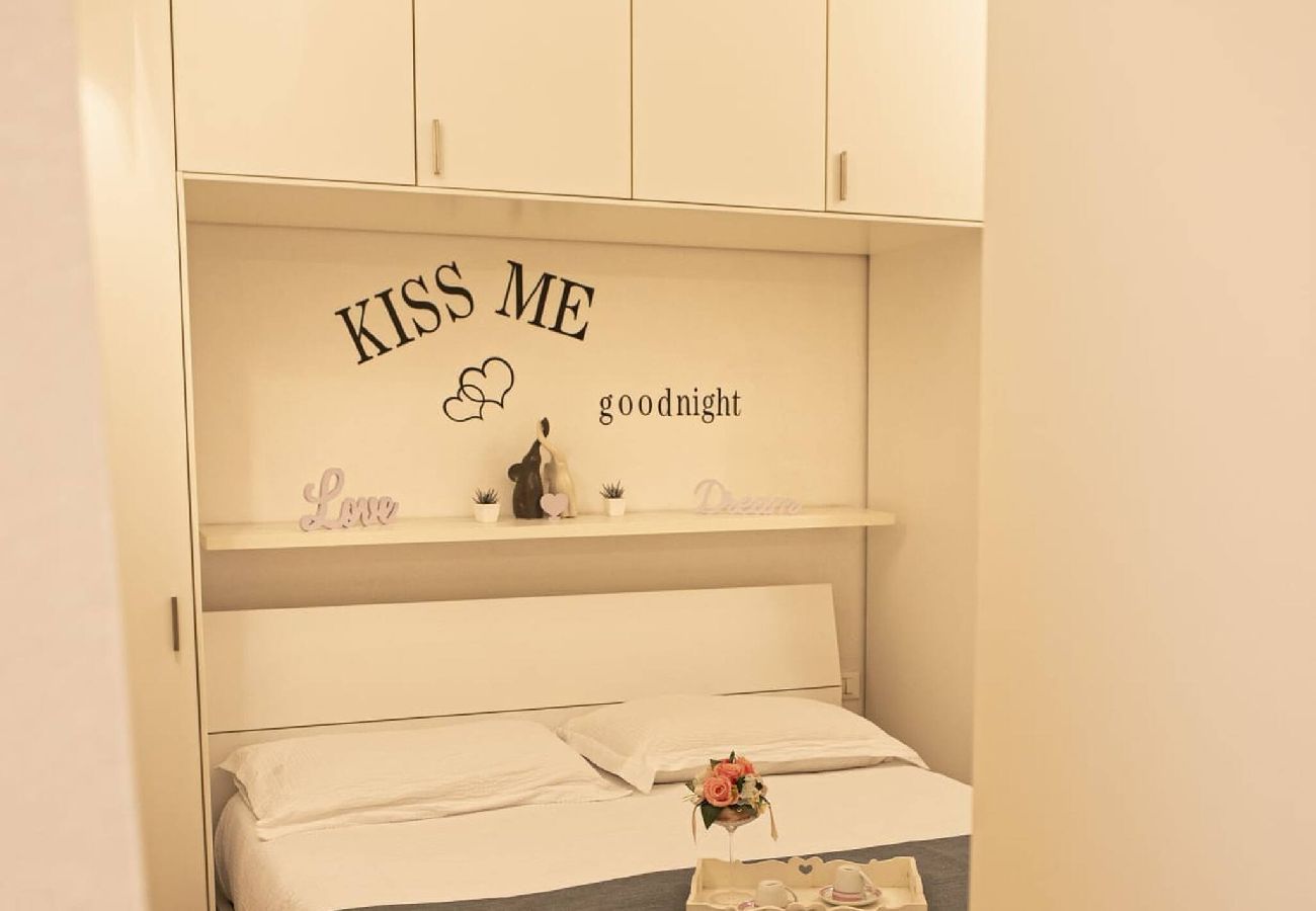 Apartment in Bologna - Gramsci, Bologna by Short Holidays