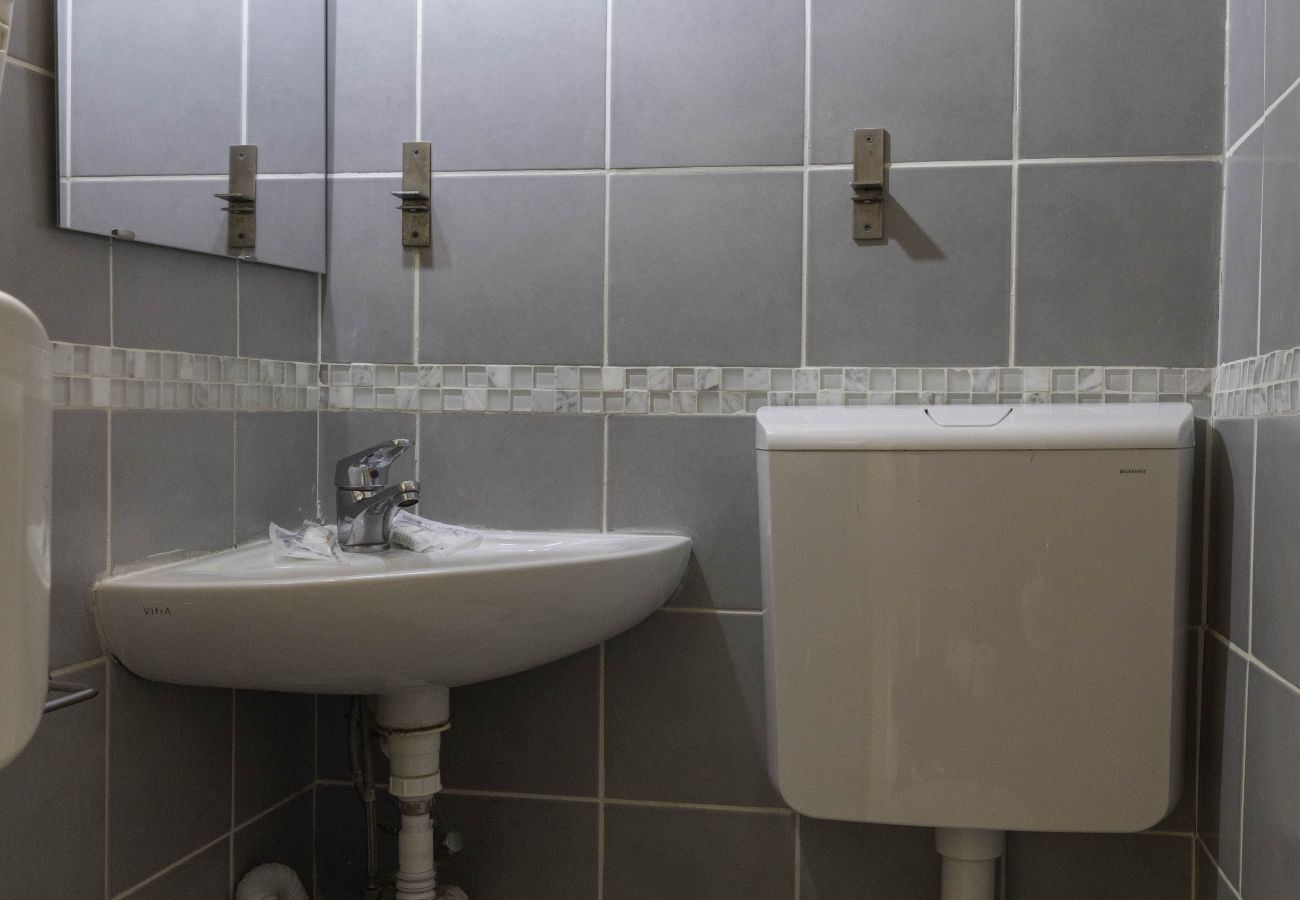 Rent by room in Bologna - Stanza Adami, Bologna By Short Holidays