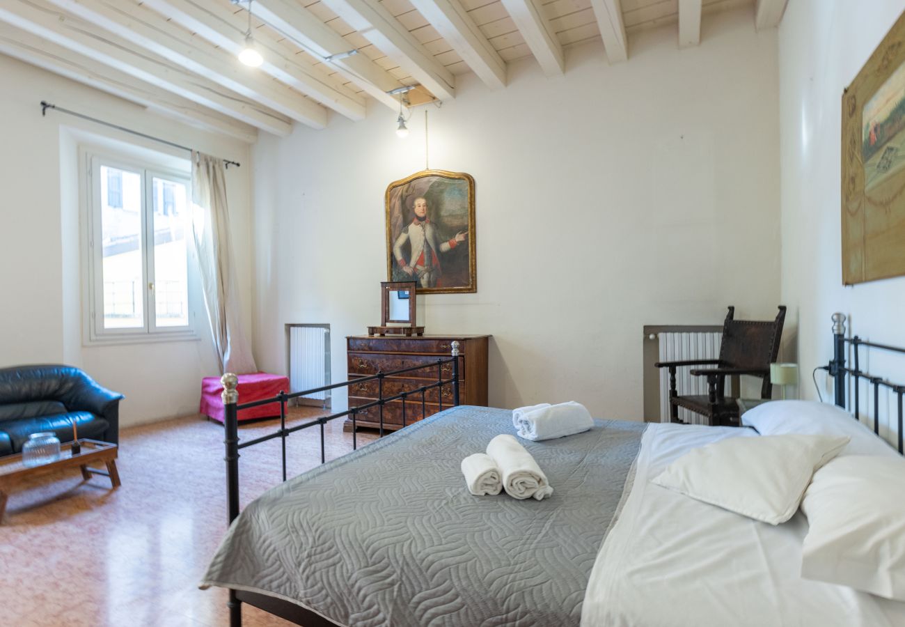 Rent by room in Bologna - Stanza Luzzati, Bologna By Short Holidays