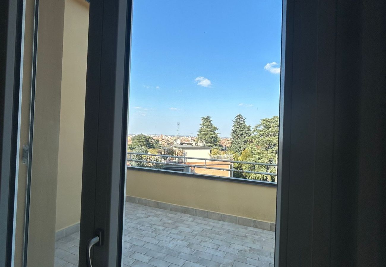 Apartment in Bologna - Daisy Big, Bologna by Short Holidays