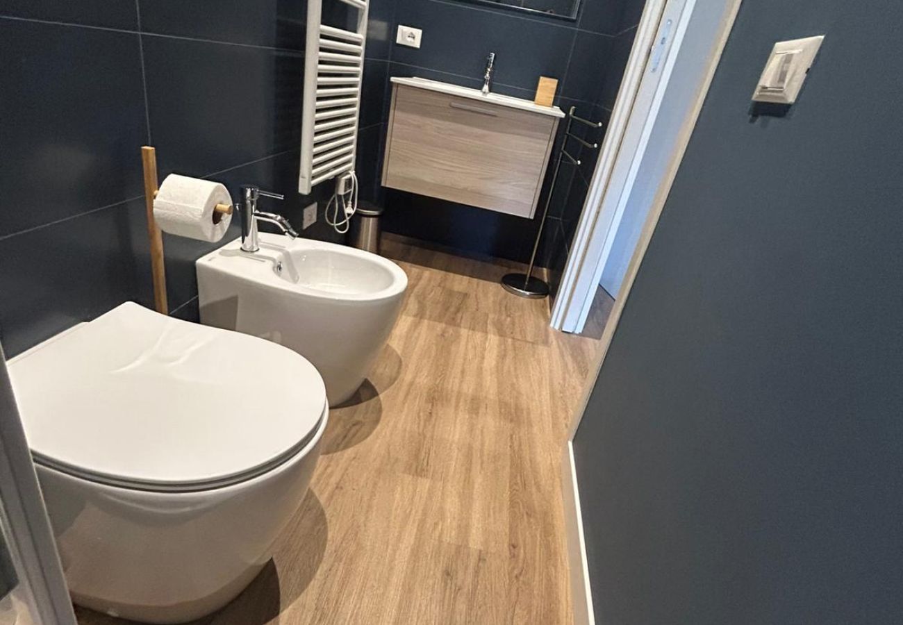 Apartment in Bologna - Daisy Small, Bologna by Short Holidays