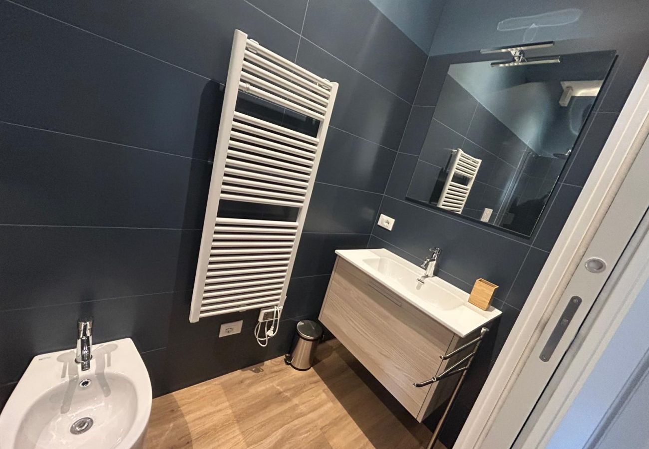 Apartment in Bologna - Daisy Small, Bologna by Short Holidays