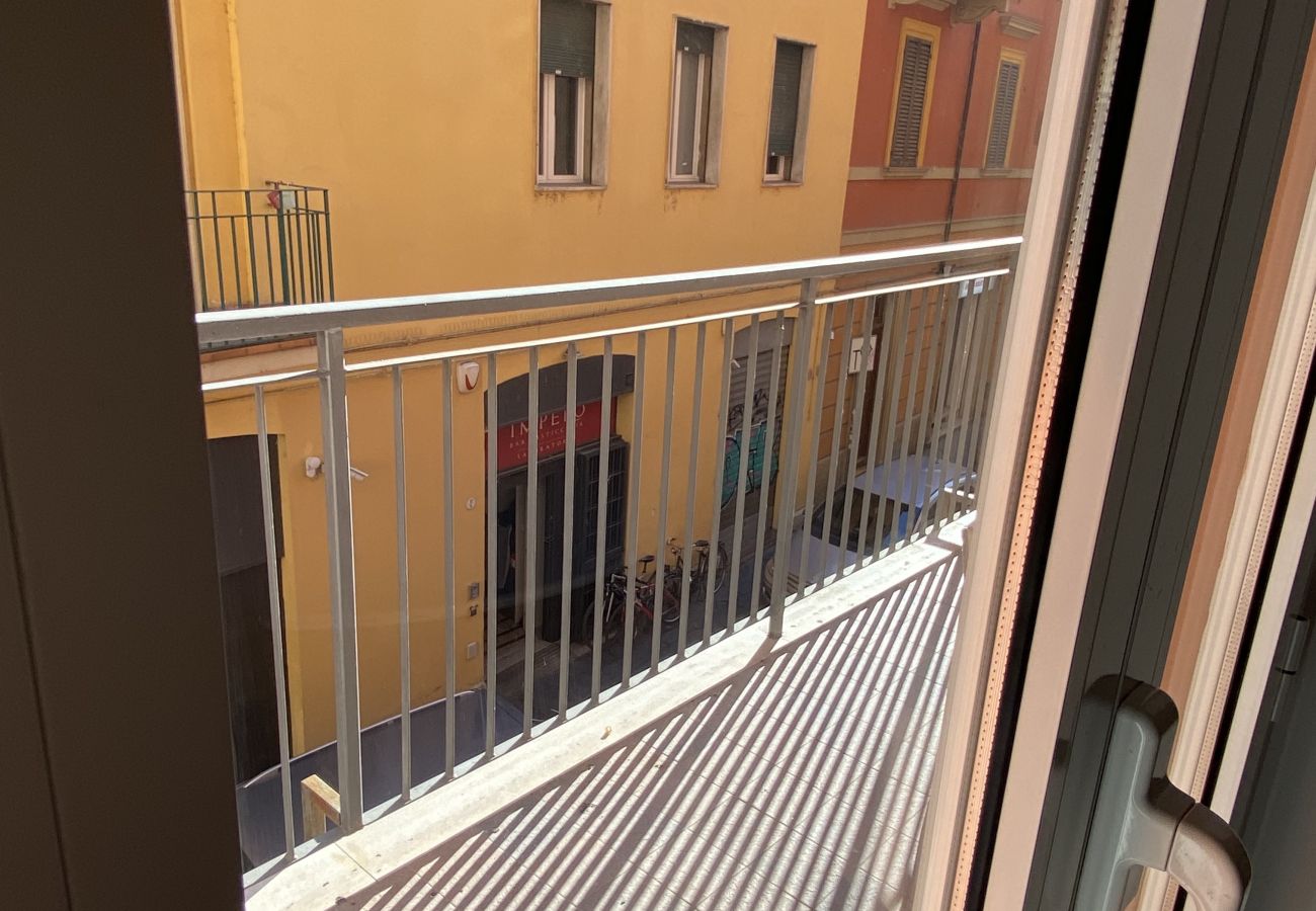 Apartment in Bologna - La Casa sul Canale, Bologna by Short Holidays