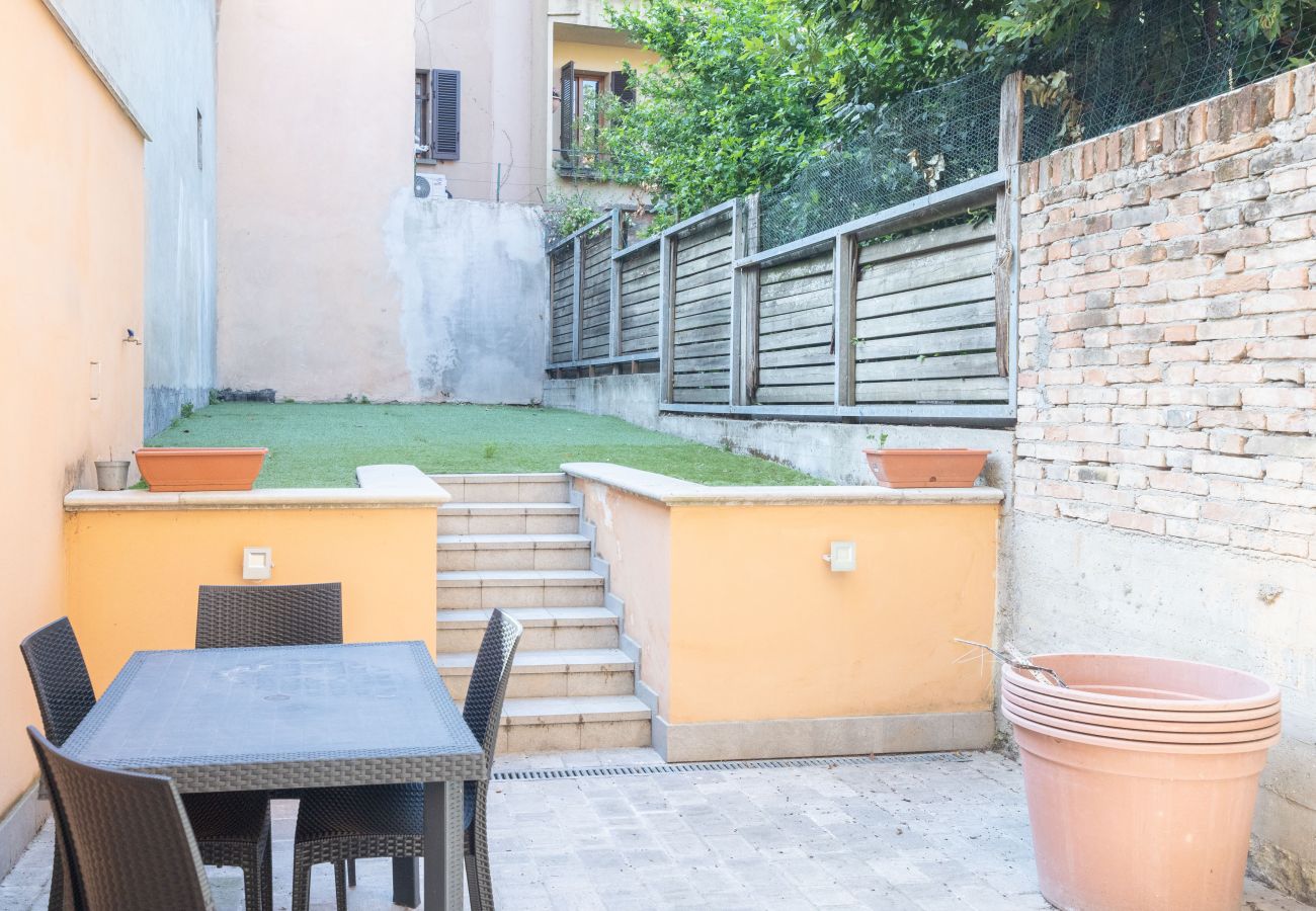 Apartment in Bologna - Borgo San Pietro Garden, Bologna by Short Holidays