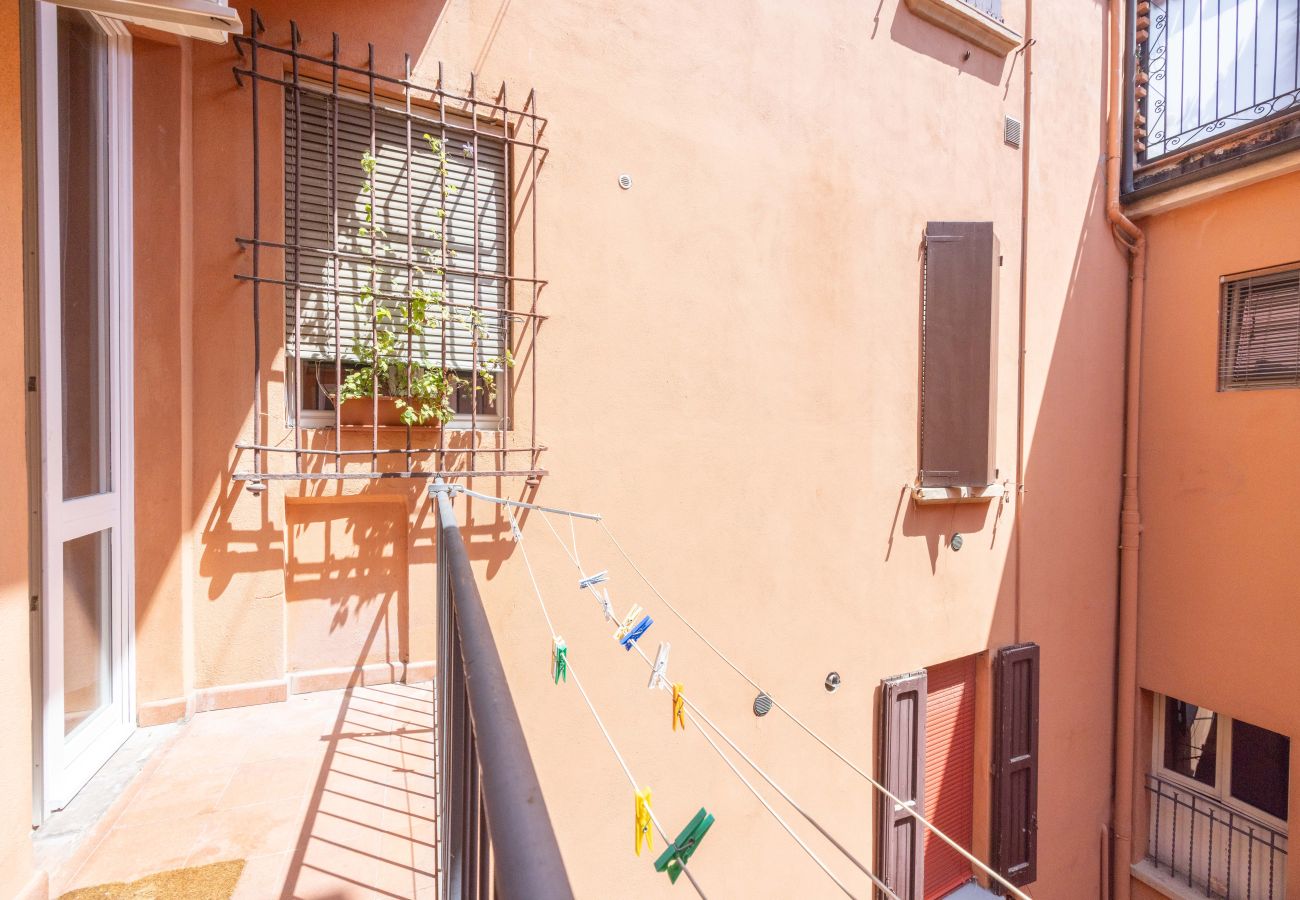 Apartment in Bologna - San Carlo, Bologna by Short Holidays