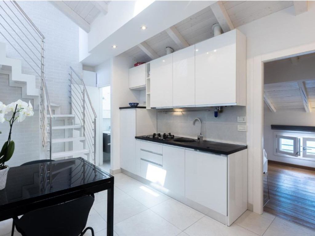 Asinelli Apartment
