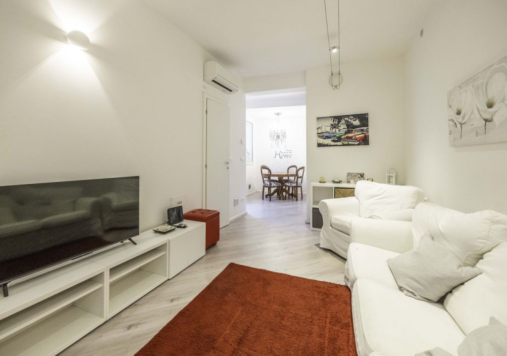 Giulia House